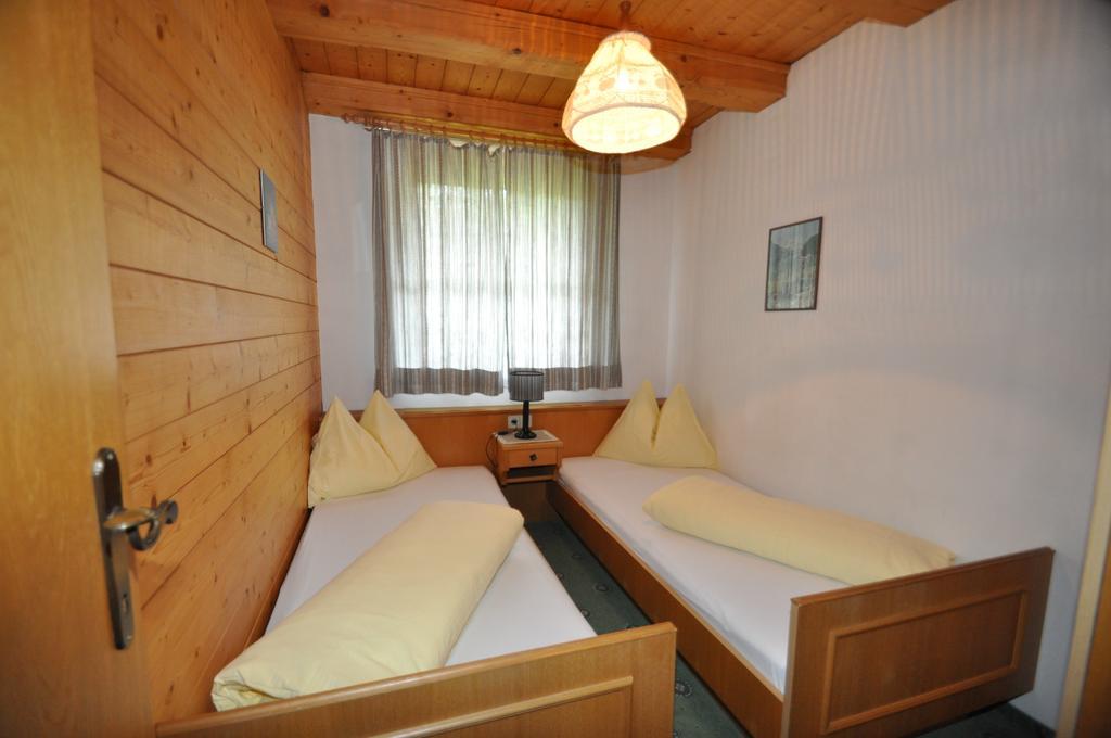 Hotel Haus Amadeus Wagrain Zimmer foto