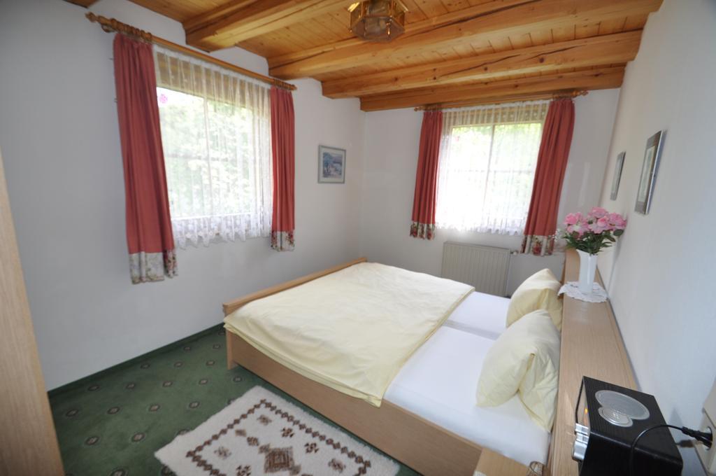 Hotel Haus Amadeus Wagrain Zimmer foto